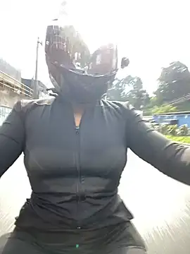 Scarlet auraa online show from 04/14/26, 08:48