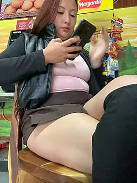 Scarlet auraa online show from 05/04/26, 10:06