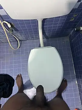 KneelForAlpha online show from 04/05/26, 12:41