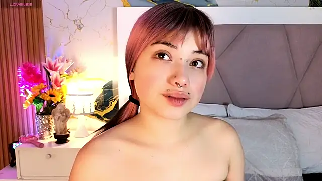 Sienna Desiree online show from 07/06/26, 12:13