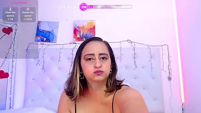 queendesiree  online show from 02/26/26, 08:08