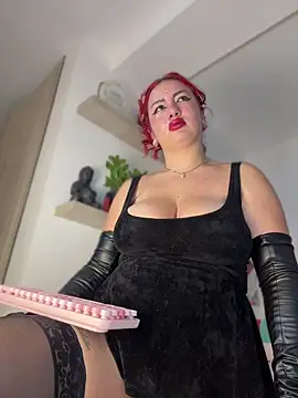 Talia Foxx online show from 04/10/26, 12:05