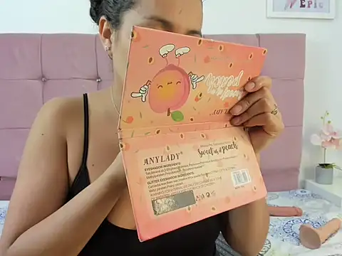 MiaKleinX online show from 03/02/26, 08:48