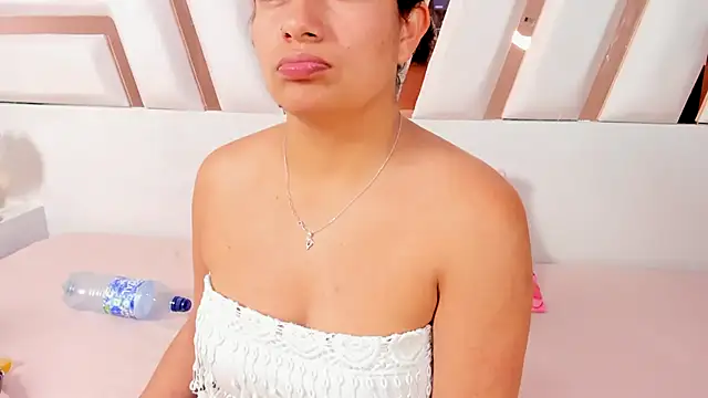Snapshot of MiaKleinX chatting on 07/16/26, 10:05 MiaKleinX online show from 07/16/26, 10:05