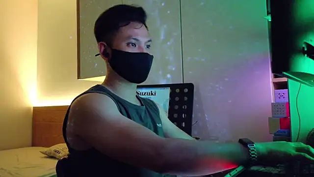 Snapshot of OnlyHand9x chatting on 05/26/26, 04:47 OnlyHand9x online show from 05/26/26, 04:47