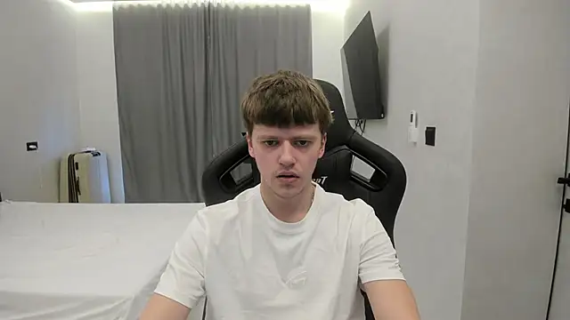 Snapshot of bonekoambalabu chatting on 02/14/26, 12:24 bonekoambalabu online show from 02/14/26, 12:24