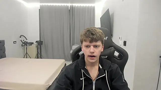 Snapshot of bonekoambalabu chatting on 02/19/26, 04:14 bonekoambalabu online show from 02/19/26, 04:14