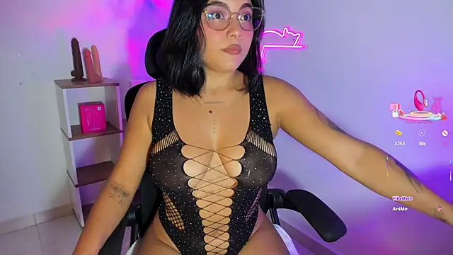 nina desire  online show from 07/02/26, 12:54
