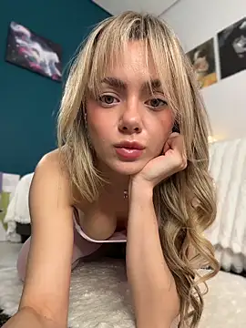 Kylie Mystic online show from 04/03/26, 03:37