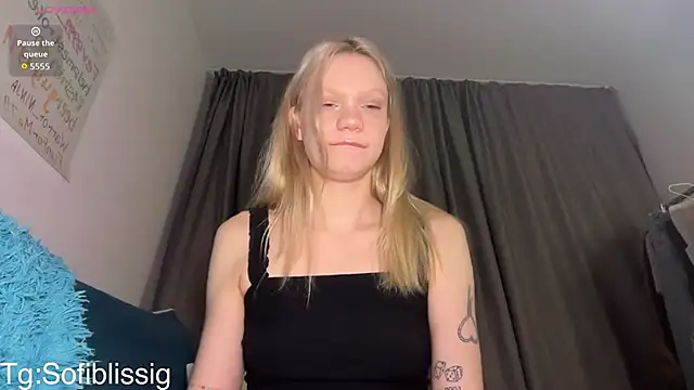 Bl1ssfulSof1 online show from 02/21/26, 06:53