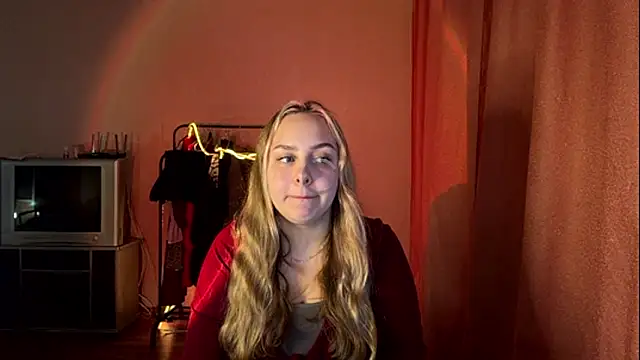 ZoraDearmon online show from 03/03/26, 07:42