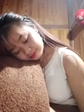 Snapshot of _Bong_02 chatting on 01/13/26, 10:31 Bong 02 online show from 01/13/26, 10:31