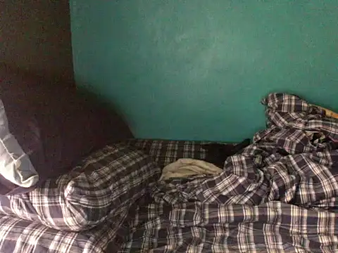 Snapshot of latinomoreno95 chatting on 03/13/26, 10:27 latinomoreno95 online show from 03/13/26, 10:27