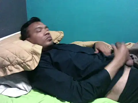 latinomoreno95 online show from 07/27/26, 06:42