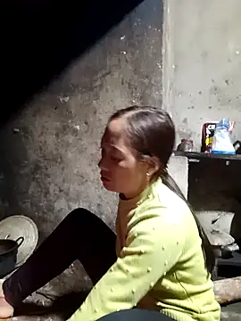 Snapshot of muamua99 chatting on 02/12/26, 11:27 muamua99 online show from 02/12/26, 11:27