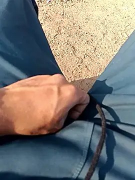 Snapshot of hot_yogesh chatting on 01/13/26, 04:29 hot yogesh online show from 01/13/26, 04:29