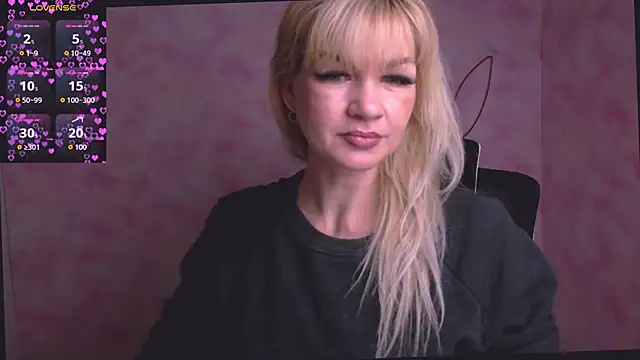 Snapshot of Madonna_Fire chatting on 04/23/26, 11:53 Madonna Fire online show from 04/23/26, 11:53
