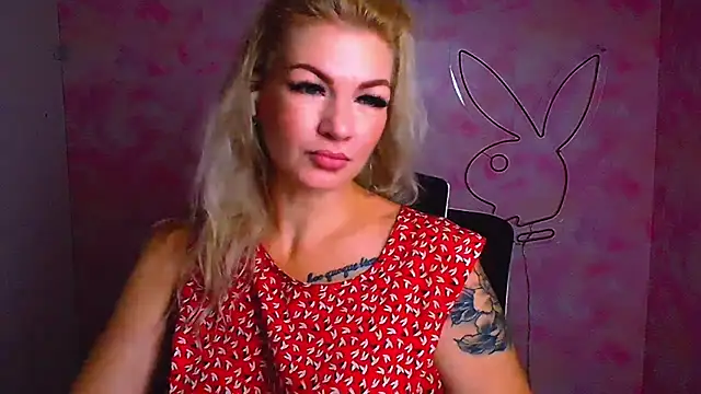 Snapshot of Madonna_Fire chatting on 08/03/26, 05:39 Madonna Fire online show from 08/03/26, 05:39