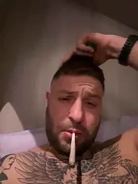 ASannicand64659 online show from 01/15/26, 07:39