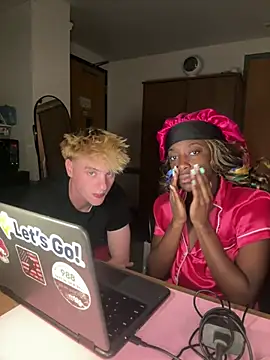 CookiesNcreaming online show from 03/25/26, 02:28