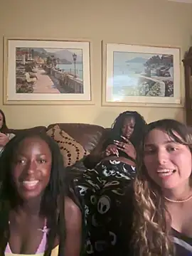 Snapshot of CookiesNcreaming chatting on 06/08/26, 03:18 CookiesNcreaming online show from 06/08/26, 03:18