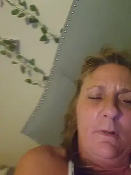 HotAzMilf online show from 04/12/26, 08:41