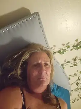 HotAzMilf online show from 04/13/26, 04:51