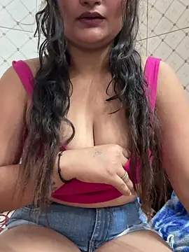 Snapshot of Curvy_Anaya chatting on 06/08/26, 11:43 Curvy Anaya online show from 06/08/26, 11:43