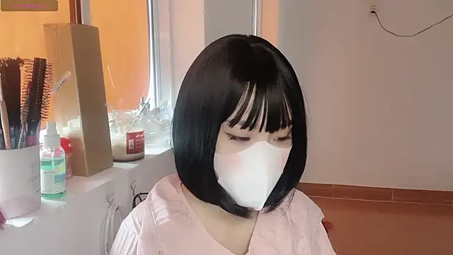 Snapshot of Tieu-May chatting on 02/05/26, 05:45 Tieu-May online show from 02/05/26, 05:45