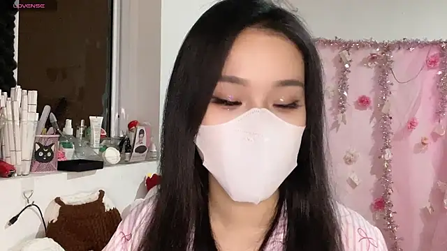 Tieu-May online show from 03/16/26, 09:30