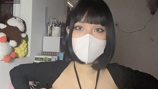 Tieu-May online show from 04/11/26, 07:24