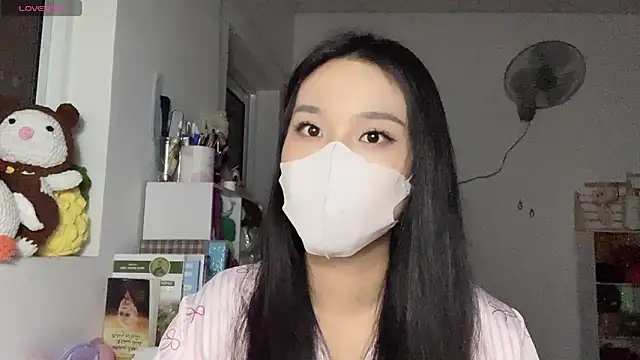 Tieu-May online show from 04/12/26, 08:36