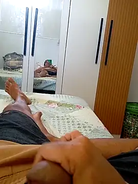 Snapshot of Dariralf chatting on 01/19/26, 02:10 Dariralf online show from 01/19/26, 02:10