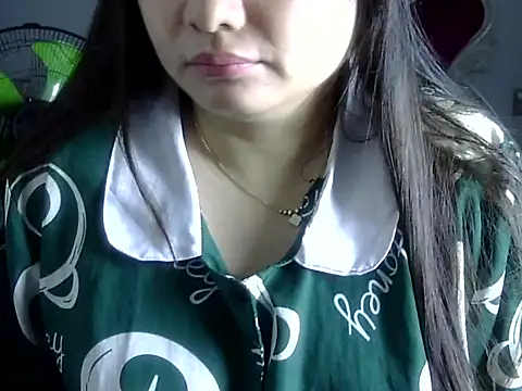 Snapshot of Sarah_no_land chatting on 02/08/26, 02:48 Sarah no land online show from 02/08/26, 02:48