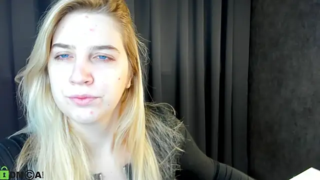 Snapshot of SoftLana chatting on 01/10/26, 04:03 SoftLana online show from 01/10/26, 04:03