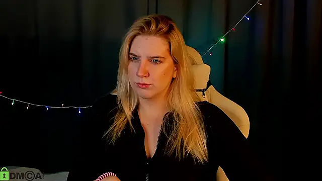 Snapshot of SoftLana chatting on 01/13/26, 04:07 SoftLana online show from 01/13/26, 04:07