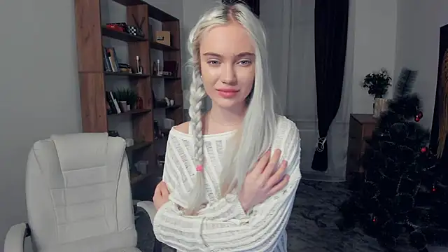 KristalCrowner online show from 01/18/26, 08:34