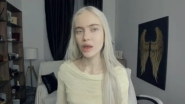 KristalCrowner online show from 02/21/26, 07:37