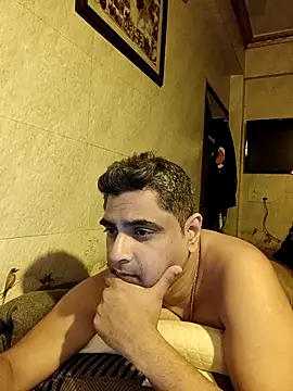 Snapshot of hardnhornybull chatting on 03/04/26, 06:25 hardnhornybull online show from 03/04/26, 06:25