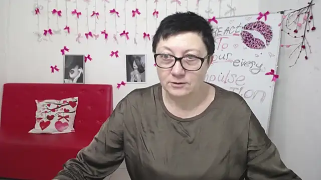 EmilyL0ve online show from 03/04/26, 06:14