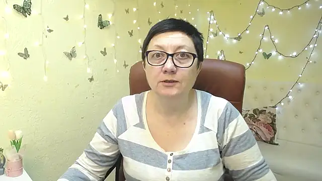 EmilyL0ve online show from 03/17/26, 06:11