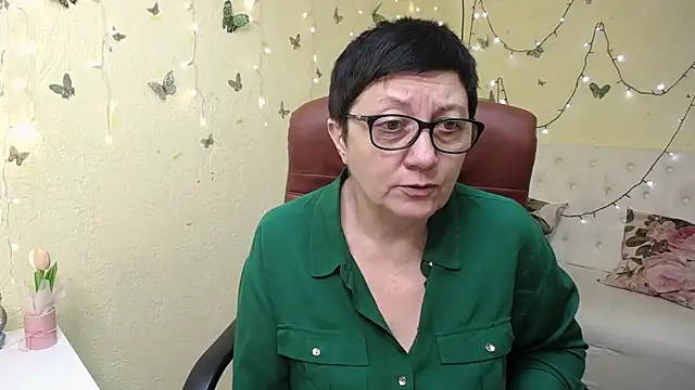 EmilyL0ve online show from 03/22/26, 06:17