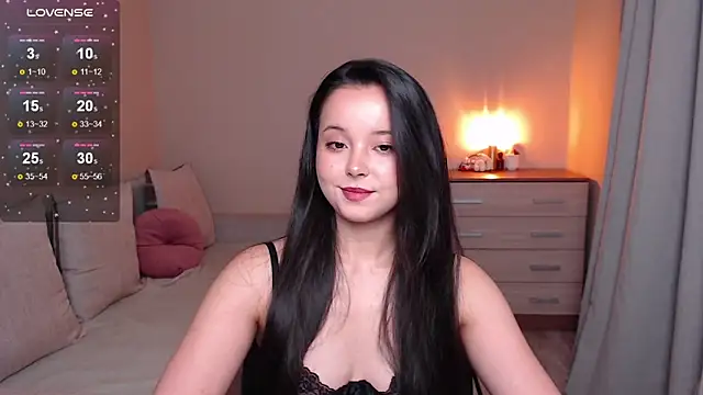 lia hetty online show from 10/25/25, 03:51