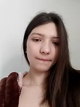 Snapshot of LunaTori456 chatting on 02/25/26, 08:57 LunaTori456 online show from 02/25/26, 08:57