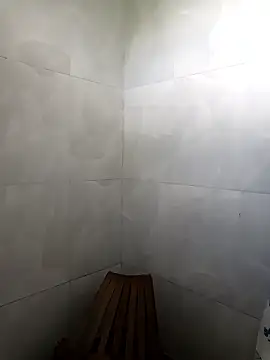 zaraluxx1 online show from 01/14/26, 07:41