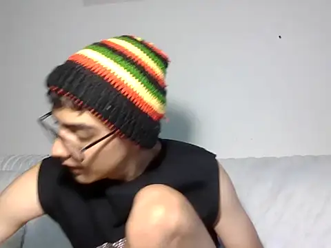 Snapshot of Colombian0baby chatting on 01/10/26, 10:36 Colombian0baby online show from 01/10/26, 10:36