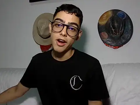 Snapshot of Colombian0baby chatting on 01/13/26, 11:21 Colombian0baby online show from 01/13/26, 11:21