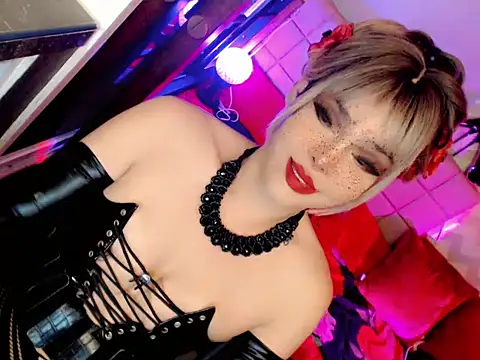 Snapshot of BEYBIDOMME chatting on 05/18/26, 10:32 BEYBIDOMME online show from 05/18/26, 10:32