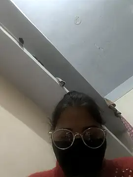 MONIKA BIGG55A online show from 01/12/26, 10:53