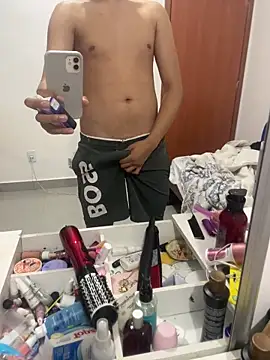 lzinho9153 online show from 03/05/26, 03:46